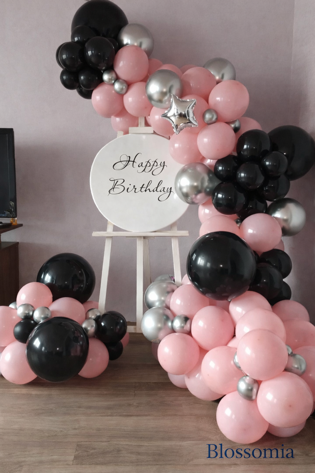Welcome Baby Board with Balloon Garland- Its a Girl
