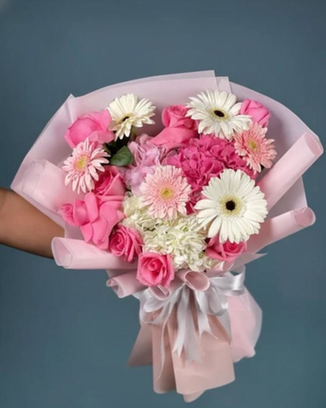 Sweet Love Pink Roses and Gerberas Flower Bouquet – Elegant Pink Floral Arrangement