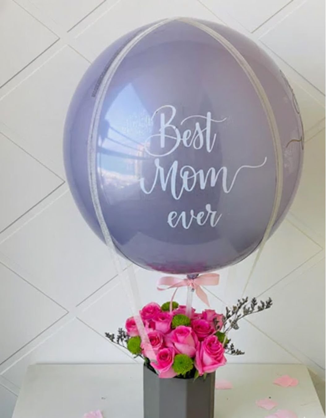 Mother's Day Hot Air Balloon Basket – Customizable Orbz Balloon with Personalized Text
