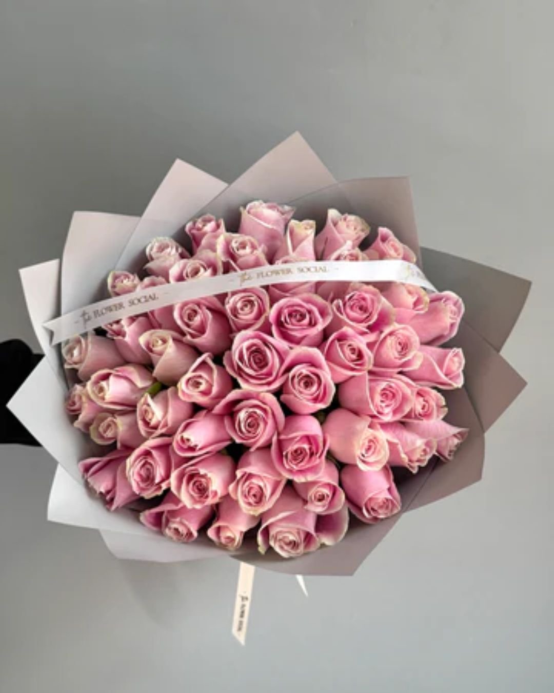 White Roses with Mathiola Bouquet – Elegant and Meaningful Floral Arrangement